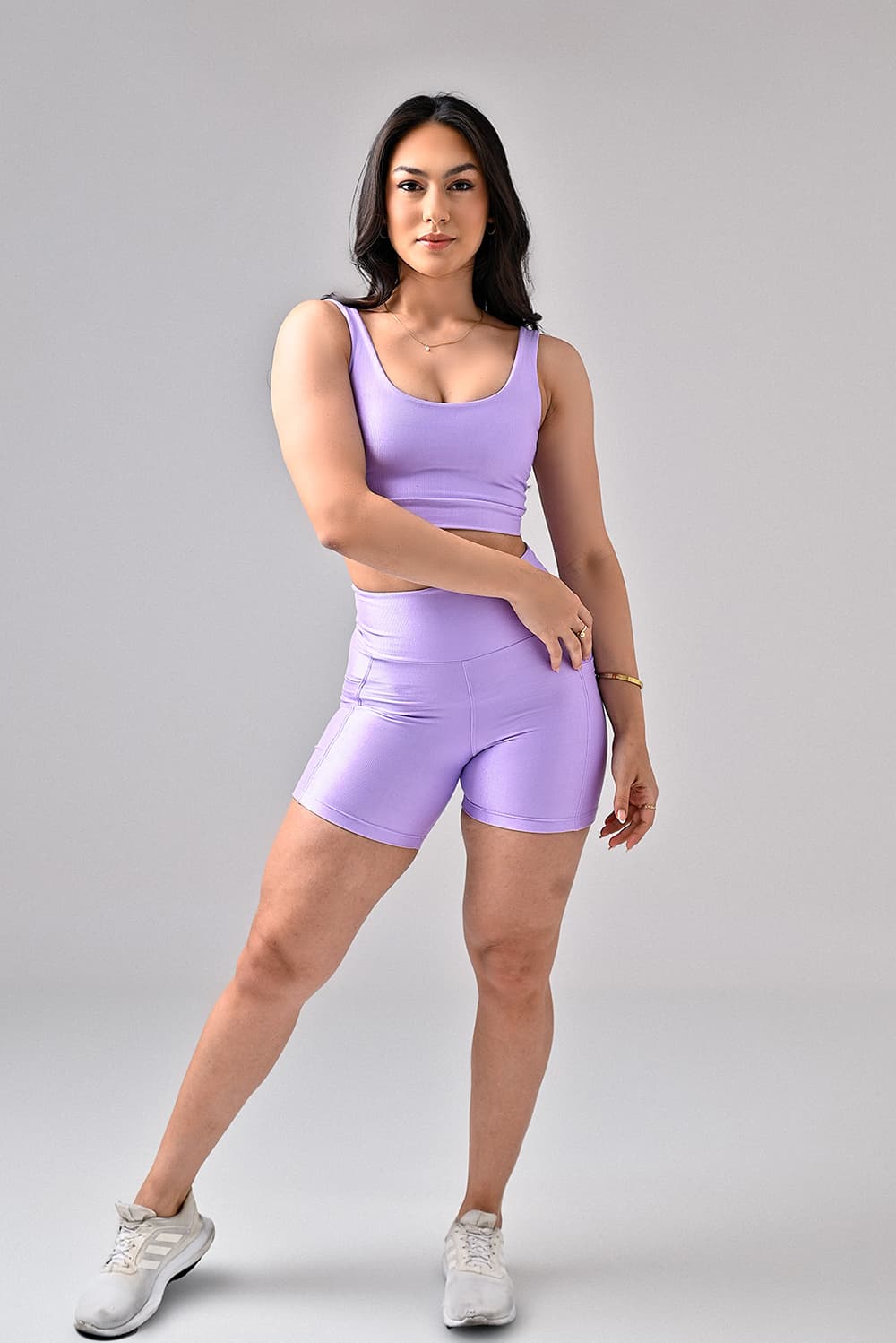 Renata com Short Bolso Lateral Canelado